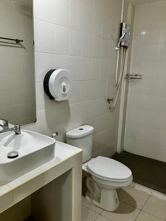 ภักดีเฮาส์ Hotel อุดรธานี ภายนอก รูปภาพ