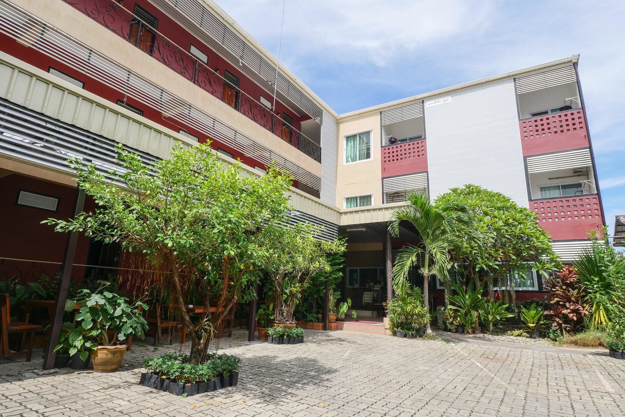 ภักดีเฮาส์ Hotel อุดรธานี ภายนอก รูปภาพ